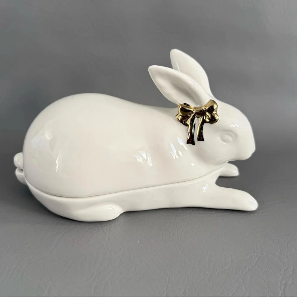 Bunny Butter dish.   Rabbit butter dish.  New